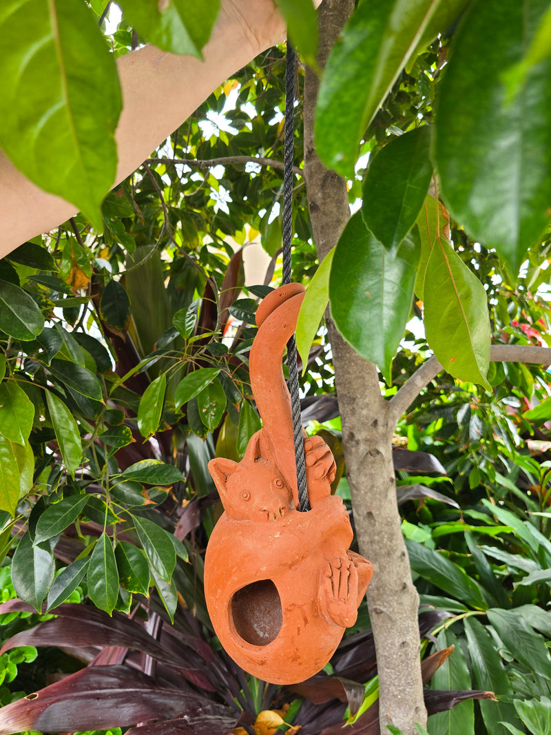 Hanging Possum Bird Feeder - Terracotta