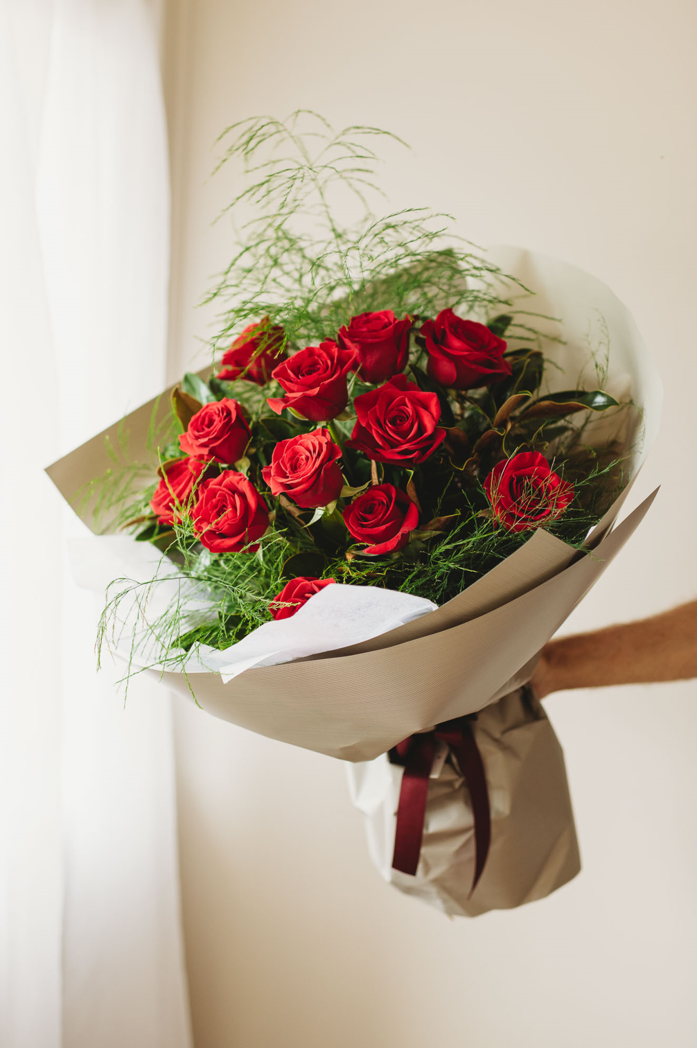12 Red Roses Design 12 Red Roses